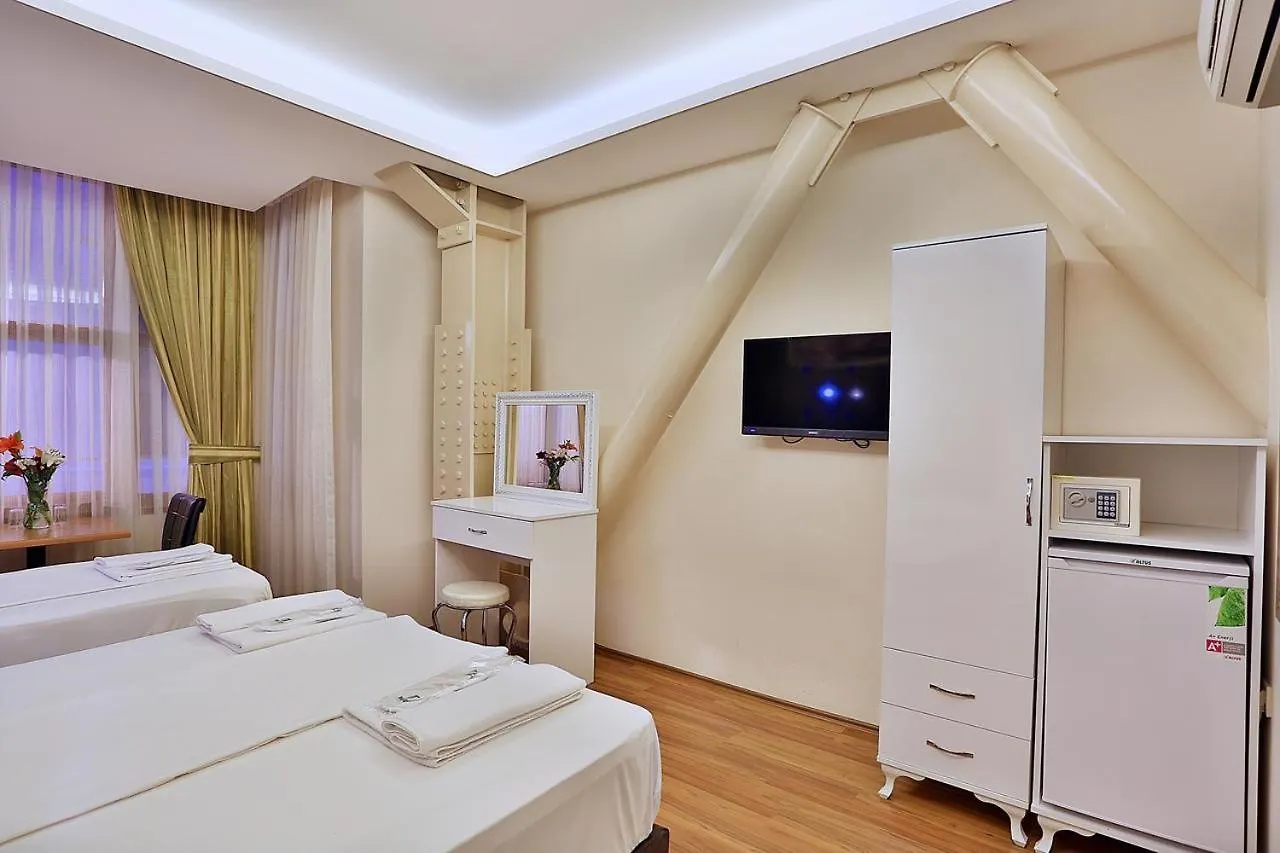 Gh Suites Taxim Hotel location